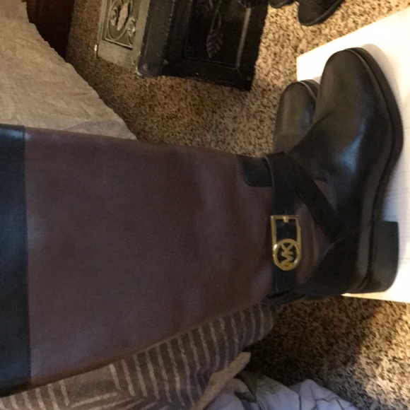 Michael Kors boots - Picture 1 of 3
